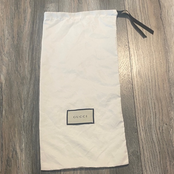 Gucci Ivory Storage Pouch - Picture 1 of 5
